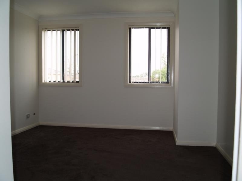 2/4-6 Blackwood Avenue, Casula NSW 2170