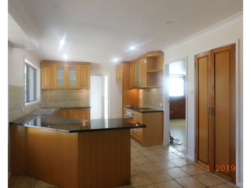 11 Flemington Close, Casula NSW 2170