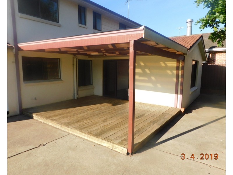 11 Flemington Close, Casula NSW 2170