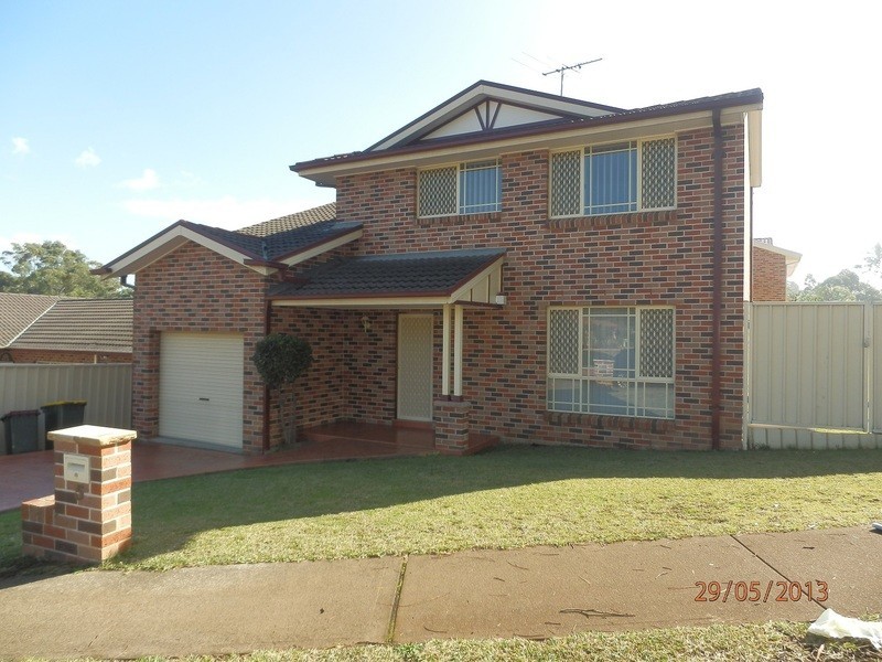 5 Roberts Road, Casula NSW 2170