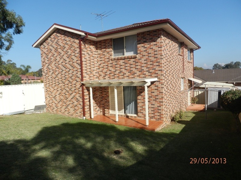 5 Roberts Road, Casula NSW 2170