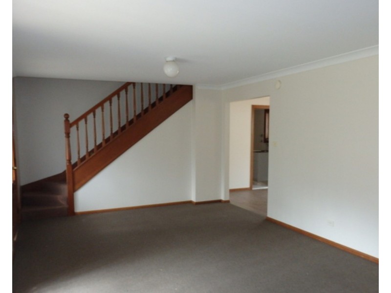 2/34 Niland Way, Casula NSW 2170