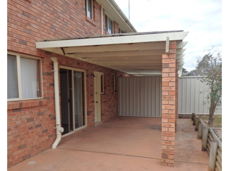 2/34 Niland Way, Casula NSW 2170