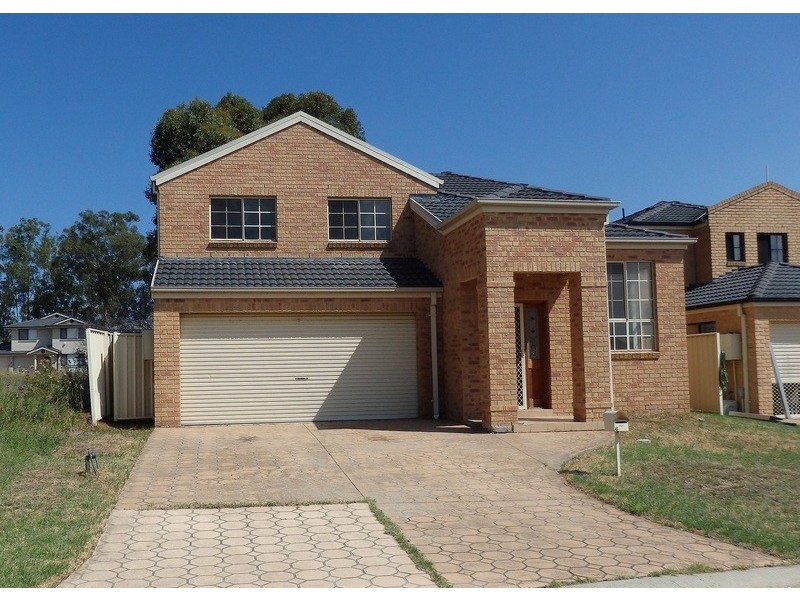 6 Tanna Place, Prestons NSW 2170