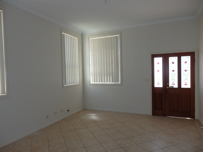 6 Tanna Place, Prestons NSW 2170