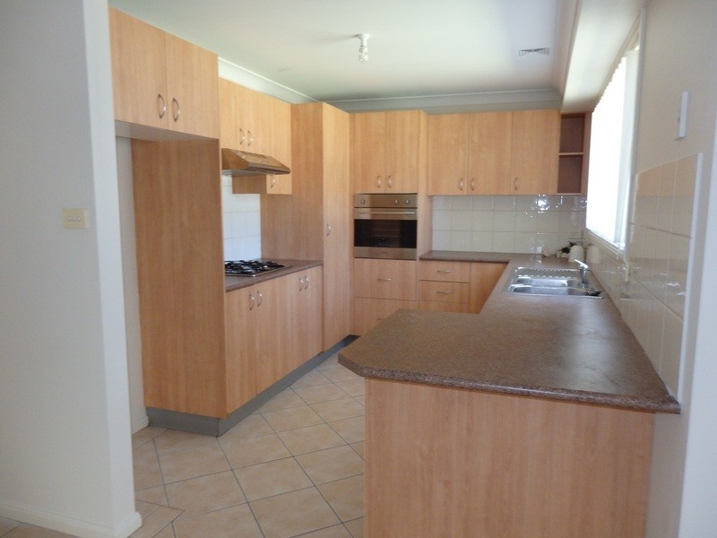 6 Tanna Place, Prestons NSW 2170