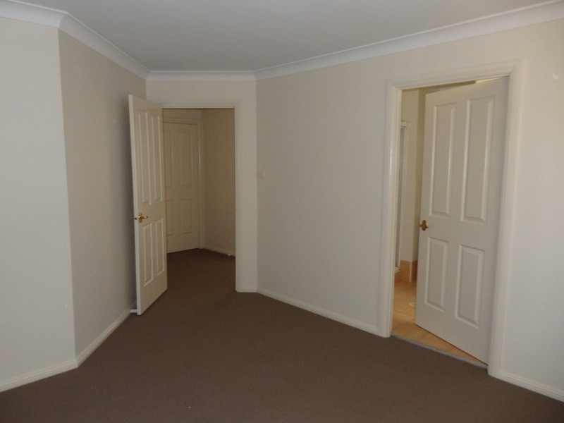 6 Tanna Place, Prestons NSW 2170