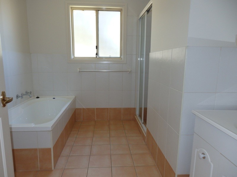 6 Tanna Place, Prestons NSW 2170