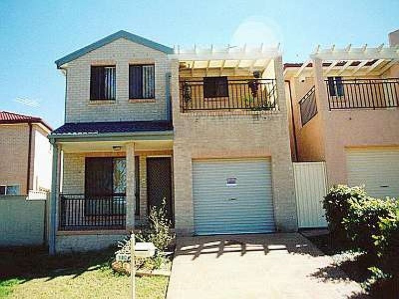 18C Kitson Way, Casula NSW 2170
