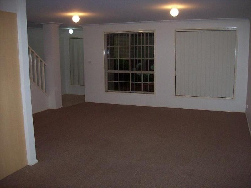 16/12 Pine Road, Casula NSW 2170