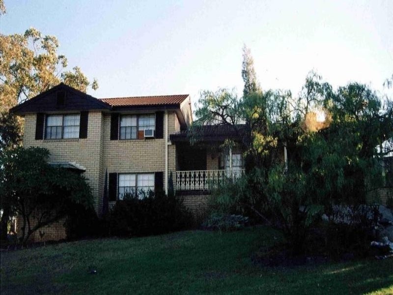 18 Buckland Road, Casula NSW 2170