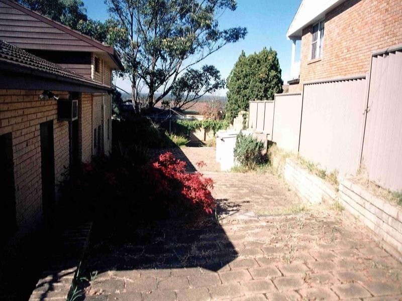 18 Buckland Road, Casula NSW 2170