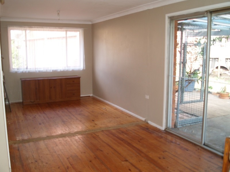 18 Denison Avenue, Casula NSW 2170