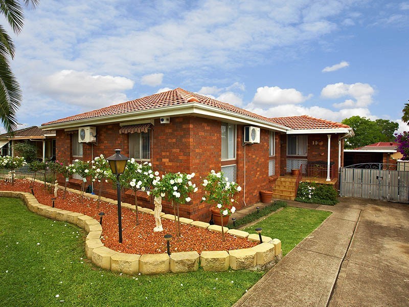 10 Goldsmith Close, Wetherill Park NSW 2164