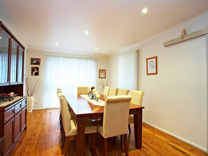 10 Goldsmith Close, Wetherill Park NSW 2164