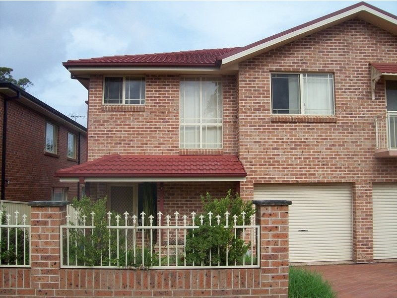 1/13-15 Kendall Drive, Casula NSW 2170