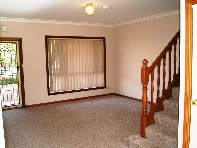 2/10-12 Doomben Close, Casula NSW 2170