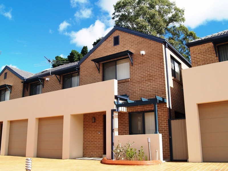 3/18 Holland Crescent, Casula NSW 2170