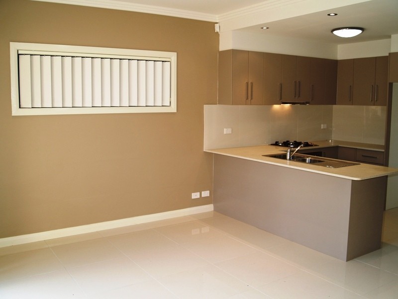 3/18 Holland Crescent, Casula NSW 2170