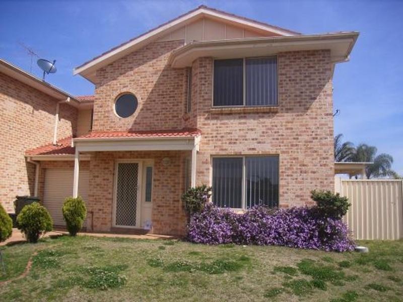 5B Minerva Place, Prestons NSW 2170