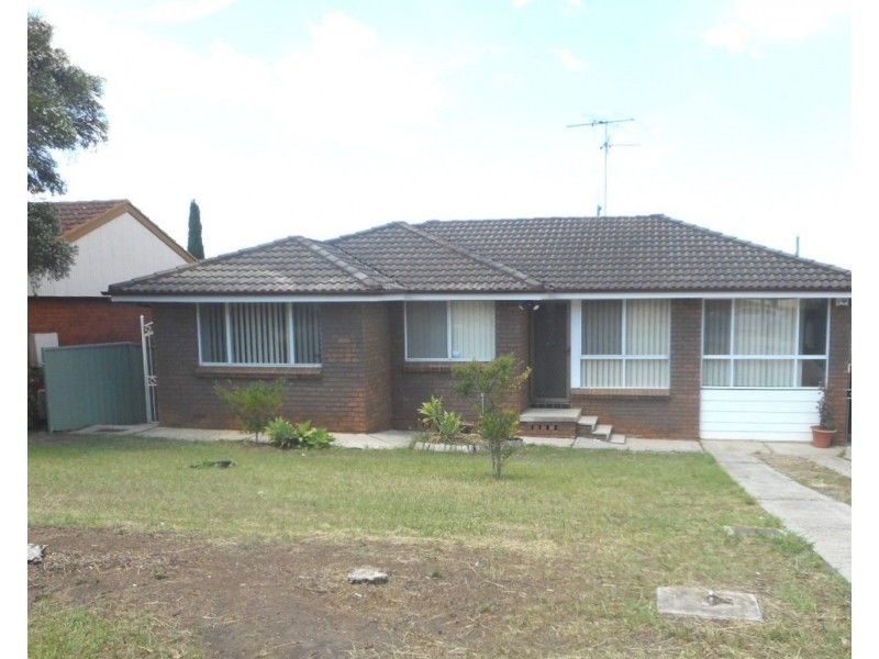 76 St Andrews Boulevard, Casula NSW 2170