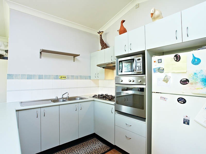 7 Ian Place, Casula NSW 2170