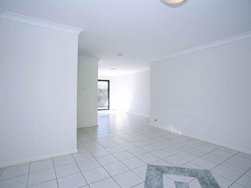 9/10 Yerona Street, Prestons NSW 2170