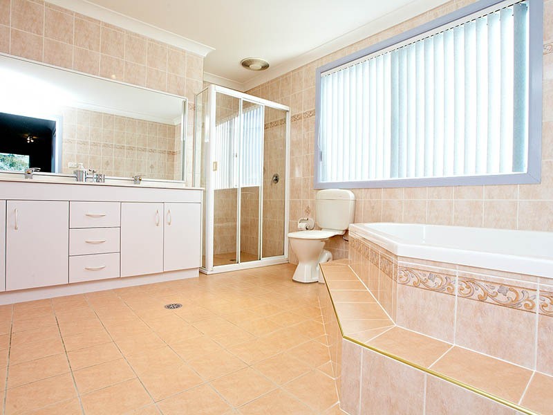 17 Tucker Road, Casula NSW 2170