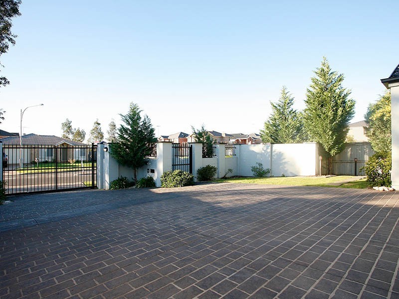 2 Dalmeny Drive, Prestons NSW 2170
