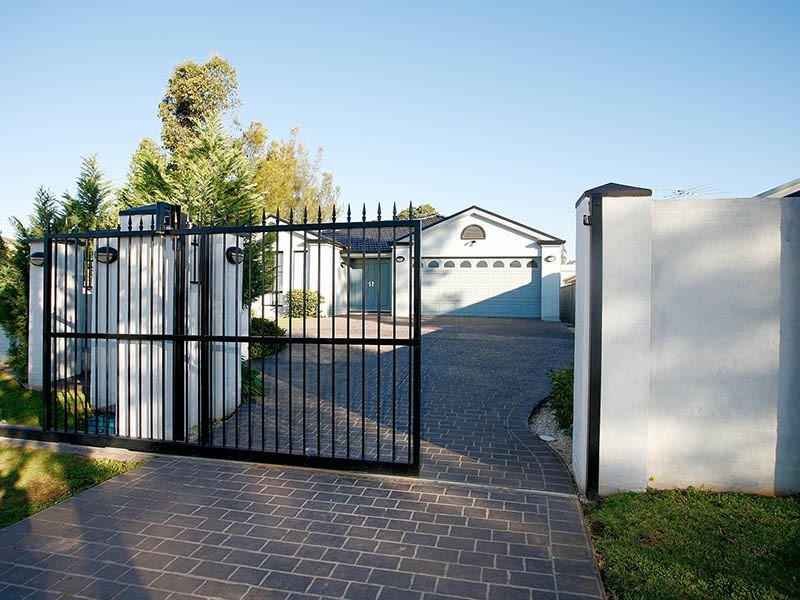 2 Dalmeny Drive, Prestons NSW 2170