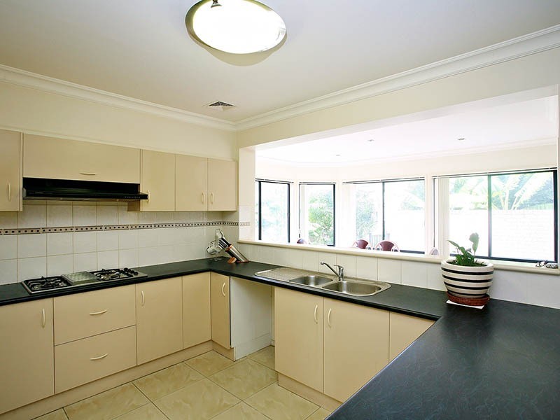 19 Kendall Drive, Casula NSW 2170