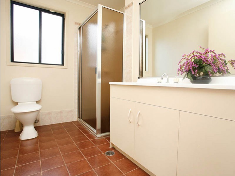 19 Kendall Drive, Casula NSW 2170