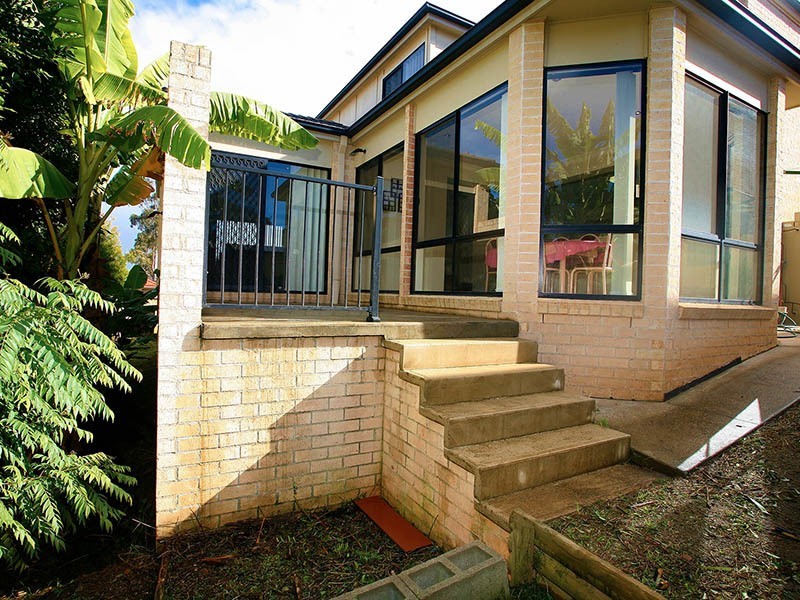 19 Kendall Drive, Casula NSW 2170