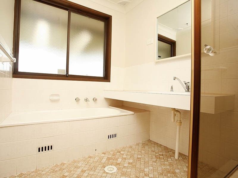 4 Ironbark Avenue, Casula NSW 2170