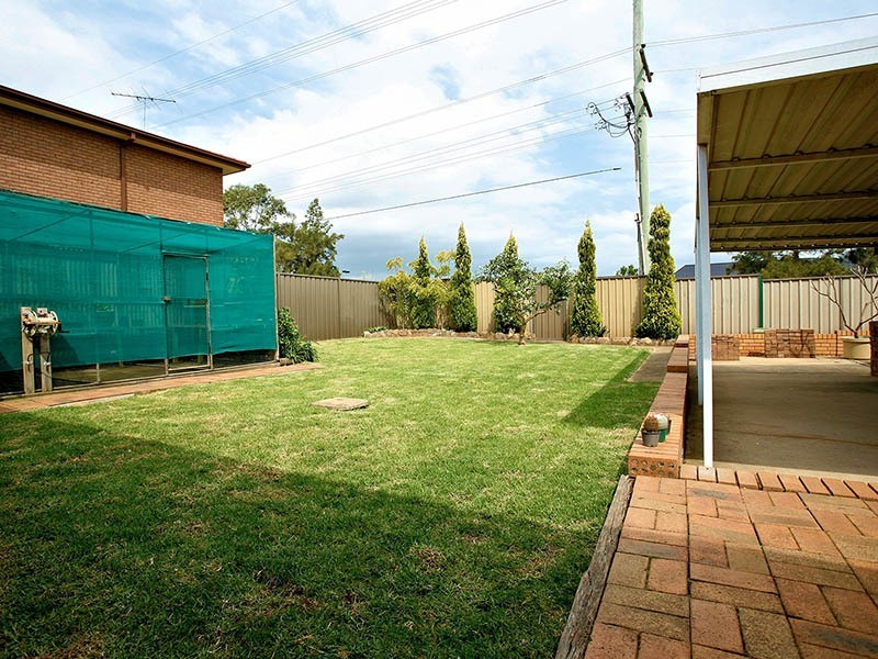 4 Ironbark Avenue, Casula NSW 2170