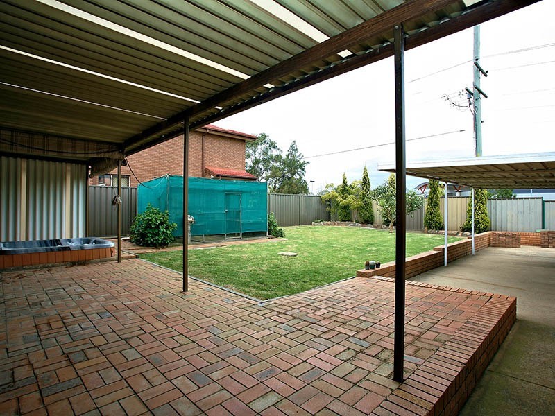 4 Ironbark Avenue, Casula NSW 2170