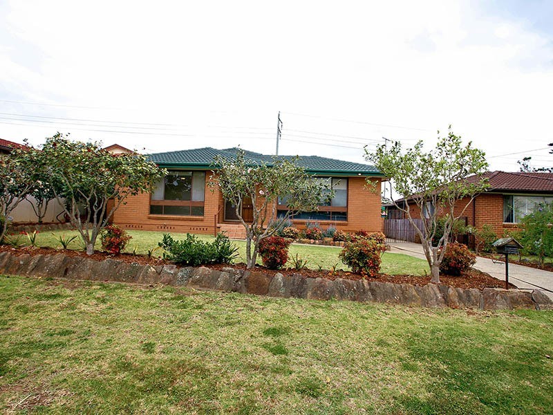 4 Ironbark Avenue, Casula NSW 2170