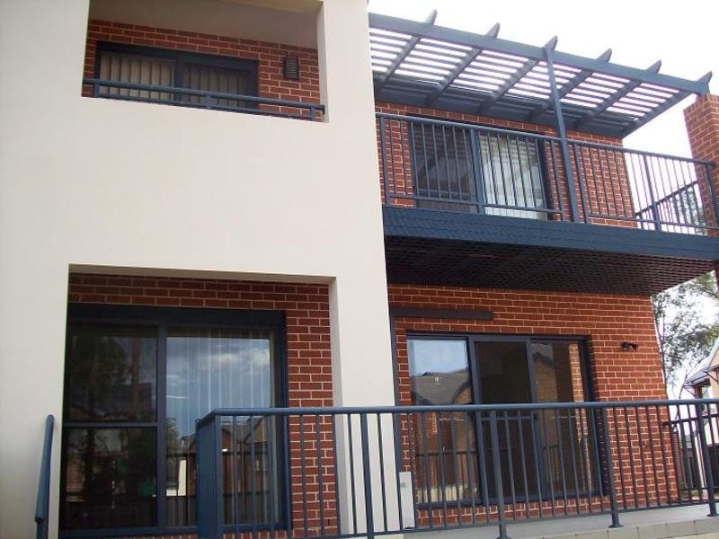 6/18 Holland Crescent, Casula NSW 2170