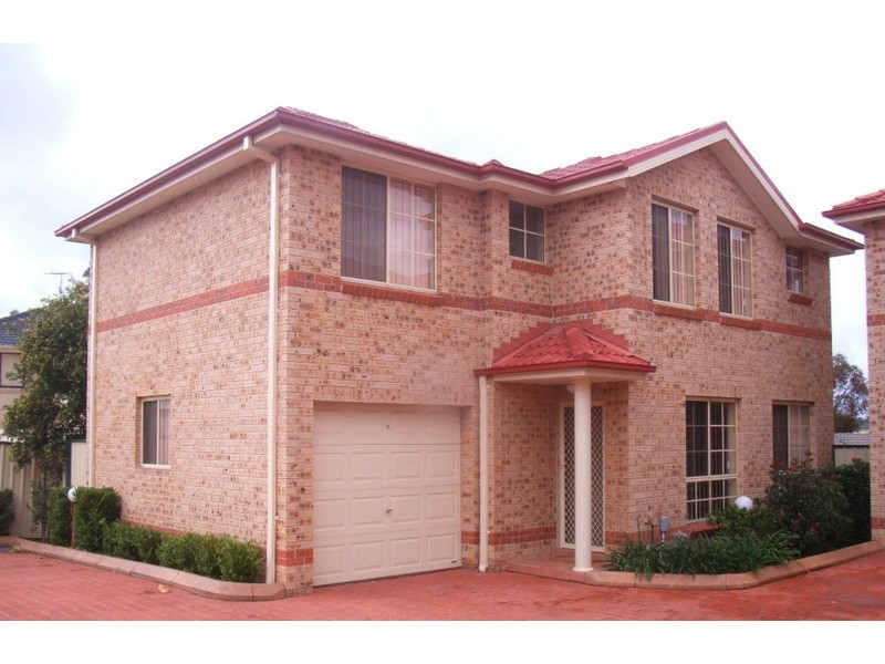 6/154-156 Leacocks Lane, Casula NSW 2170