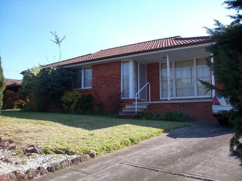 5 Simone Crescent, Casula NSW 2170