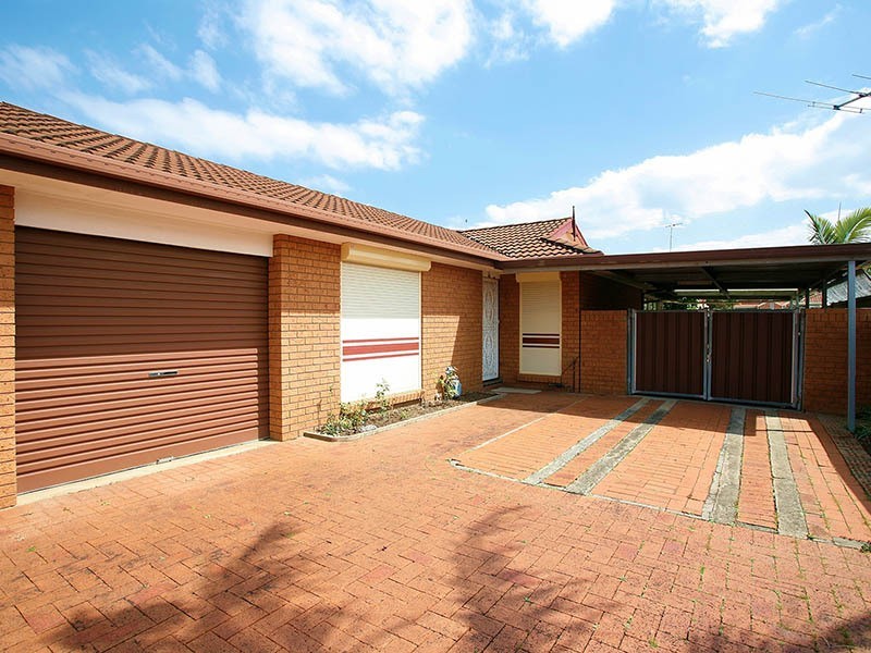 2/115 Cockatiel Circuit, Green Valley NSW 2168