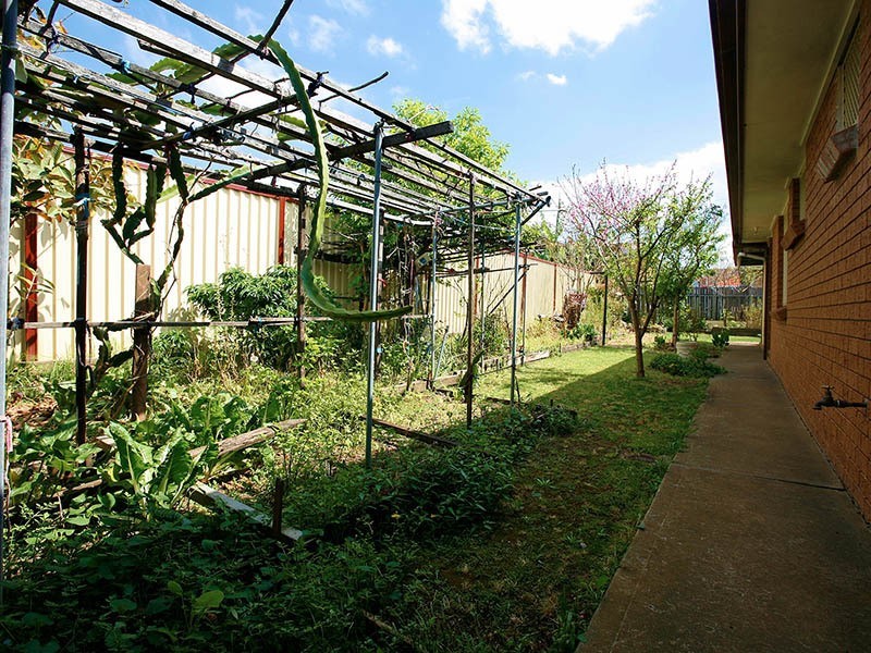 2/115 Cockatiel Circuit, Green Valley NSW 2168