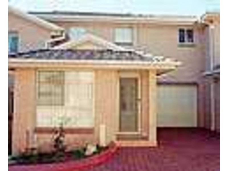 15/12 Pine Road, Casula NSW 2170