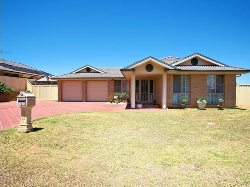 8 Bottlebrush Avenue, Casula NSW 2170