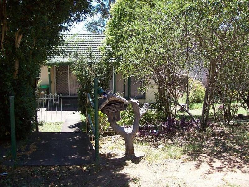 11 Morison Drive, Lurnea NSW 2170