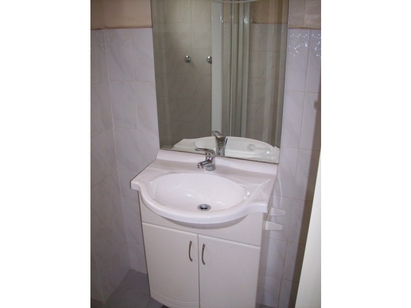 2/86 Moorebank Avenue, Moorebank NSW 2170