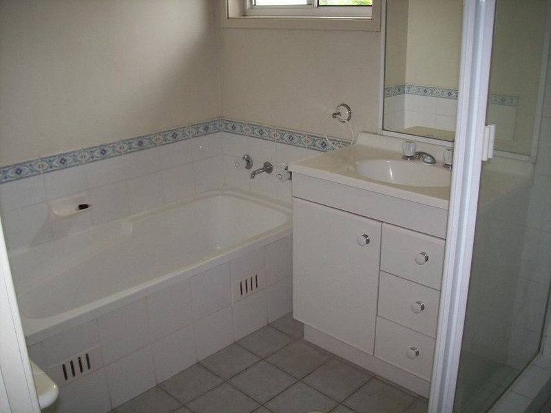 2/36 Holland Crescent, Casula NSW 2170