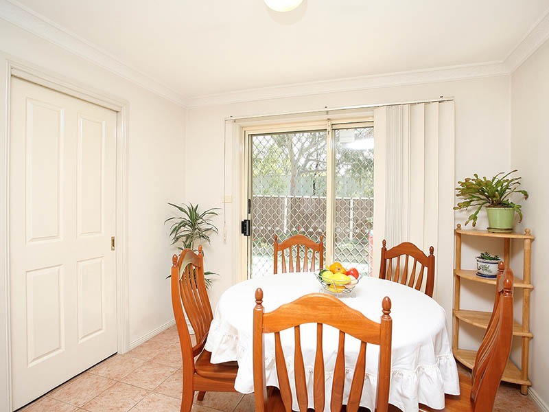 4/9-11 Doomben Close, Casula NSW 2170