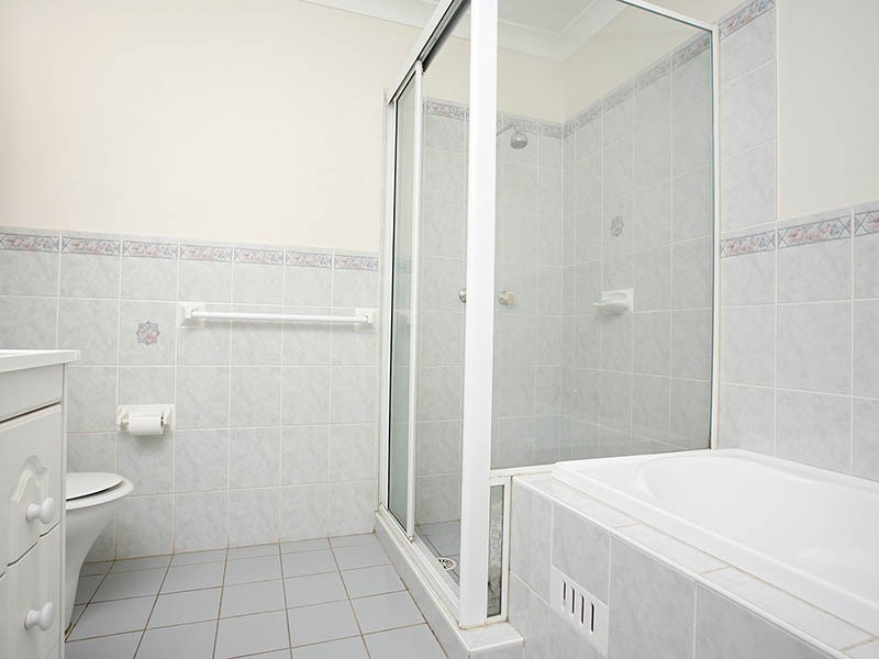 4/9-11 Doomben Close, Casula NSW 2170