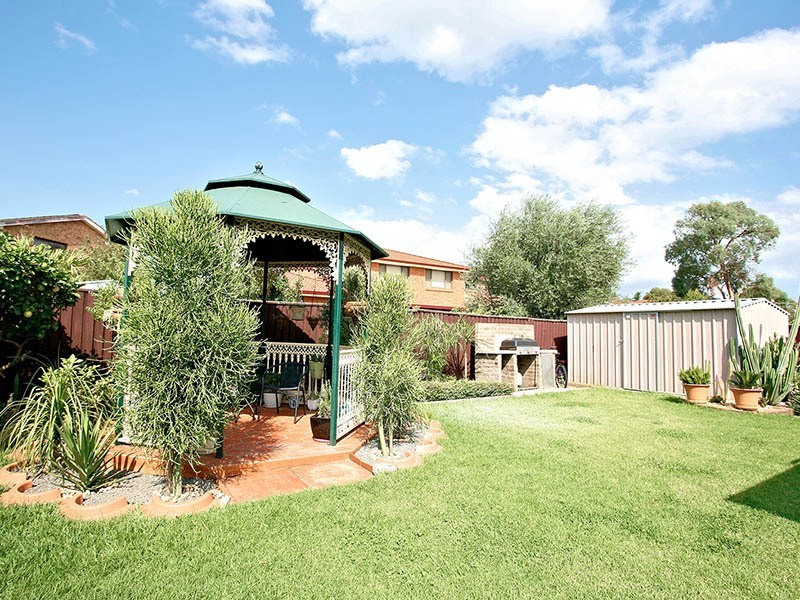 8 Arwon Avenue, Casula NSW 2170